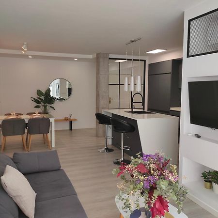 Casa Mallen, Con Amplia Terraza, En El Barrio De Nervion Sevilla Exterior foto