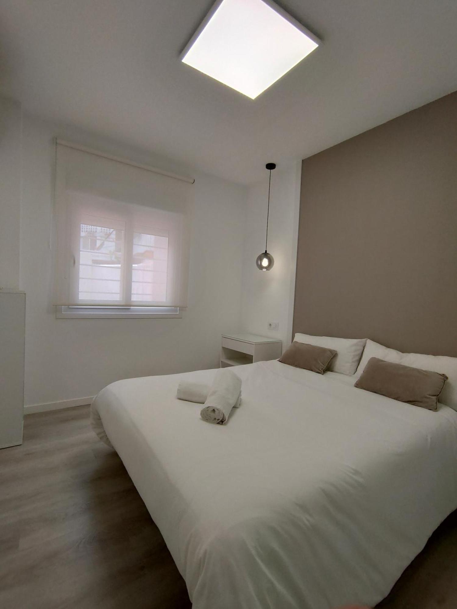 Casa Mallen, Con Amplia Terraza, En El Barrio De Nervion Sevilla Exterior foto