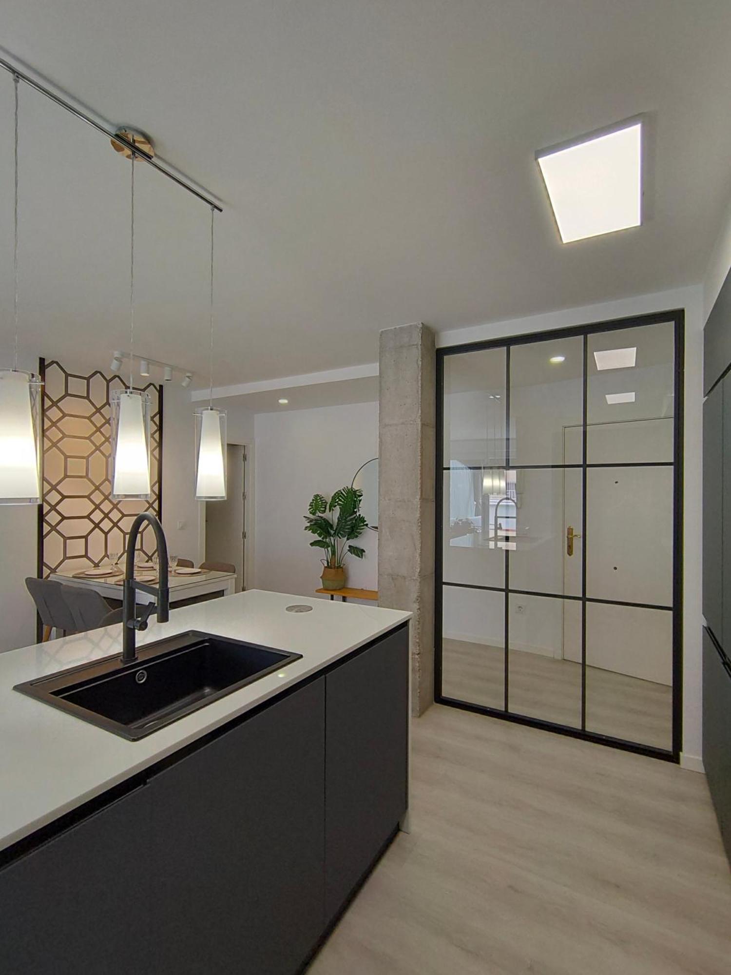 Casa Mallen, Con Amplia Terraza, En El Barrio De Nervion Sevilla Exterior foto